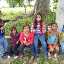 Children at monitoring workshop. Credit: IGOBA / Francisco Javier Sahagún Sánchez