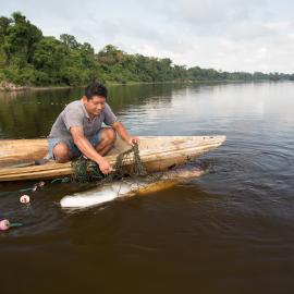 Fishing. Credit: Máxime Aliaga